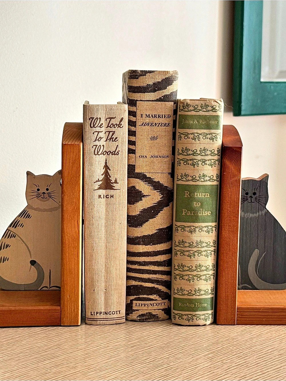 Wooden Cat Bookends